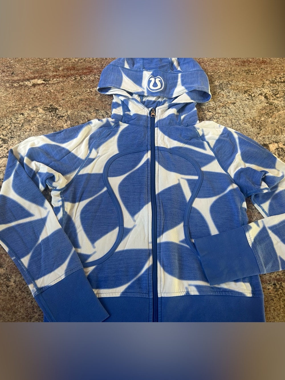 Vintage Lululemon light hoodie euc sz8